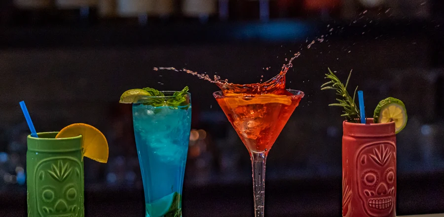 The Curve · Poolbar Cocktails