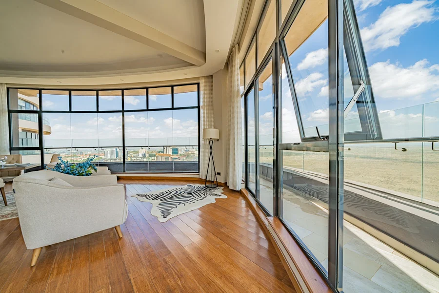 The Curve · Penthouse