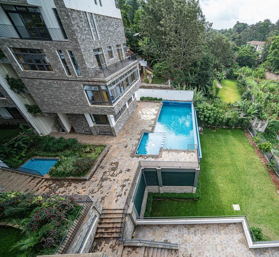 Elsie Ridge · Exterior & Pool