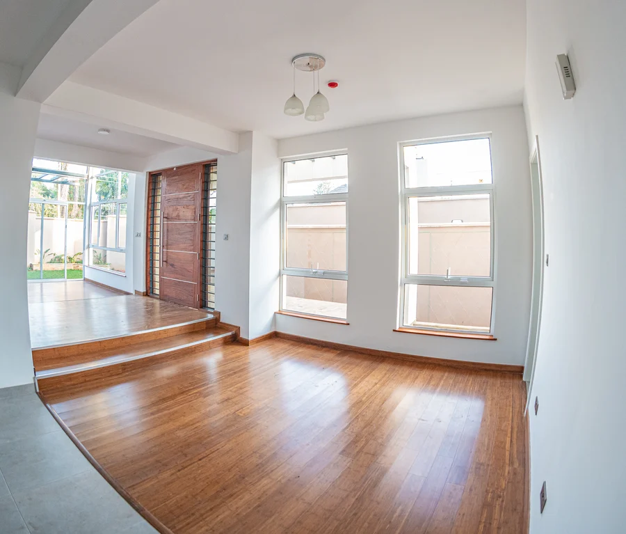 Kabasiran House · Dining